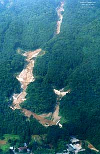 西之貝戸(にしのがいと)川と5基の砂防ダム(1)写真画像